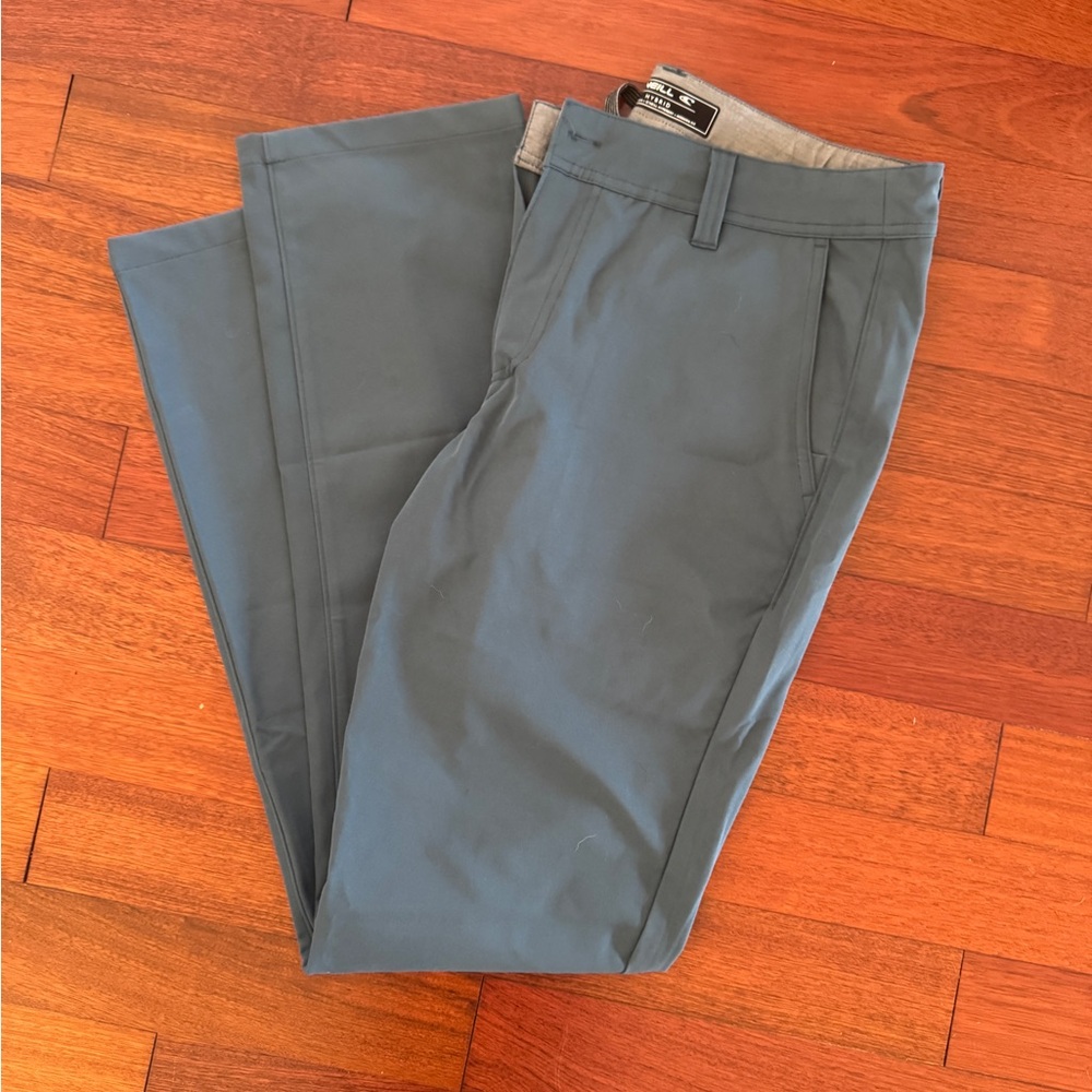 O'Neill Men's Ocean Blue Chinos modern Fit 
Size 33  Like New!
